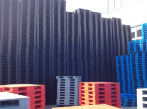 大型プラスチックパレットのある風景⑬