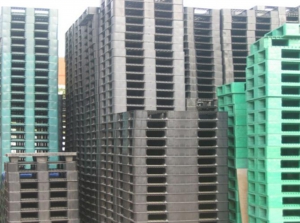 大型プラスチックパレットのある風景⑭