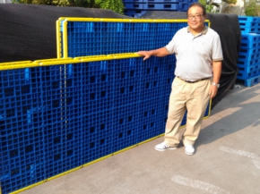 大型プラスチックパレットのある風景⑧