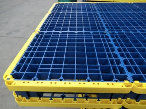 大型プラスチックパレットのある風景⑩